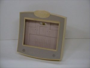 Fabricant de pièce usinée, cadre écran borne interactif